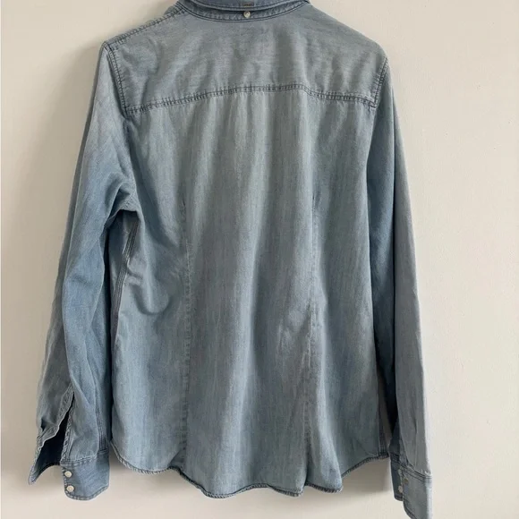 J. Crew Perfect Fit Denim Chambray Button Down Shirt 100% Cotton Sz L Western - Picture 3 of 10